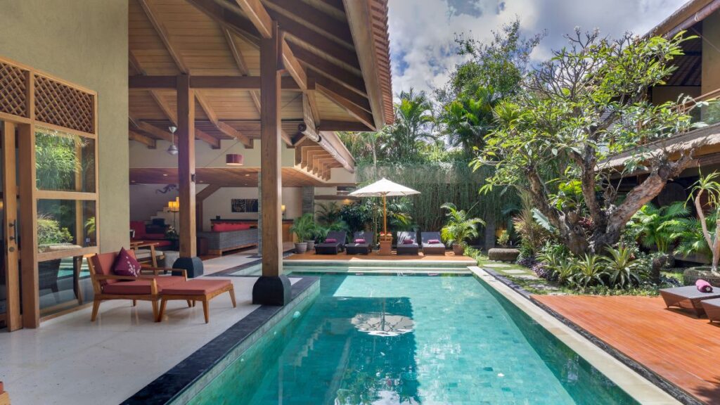 7 Unusual Bali Travel tips for Seminyak, Kuta, and Canggu.